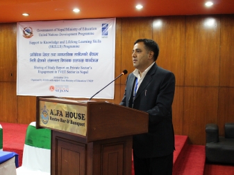 Mr. Baikuntha Prasad Aryal addressing a half day workshop with economic journalists